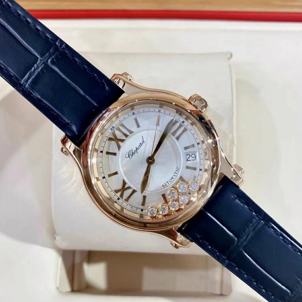 萧邦快乐钻 快乐7钻女表274808,表径36mm,18k玫瑰金材质,自动机械