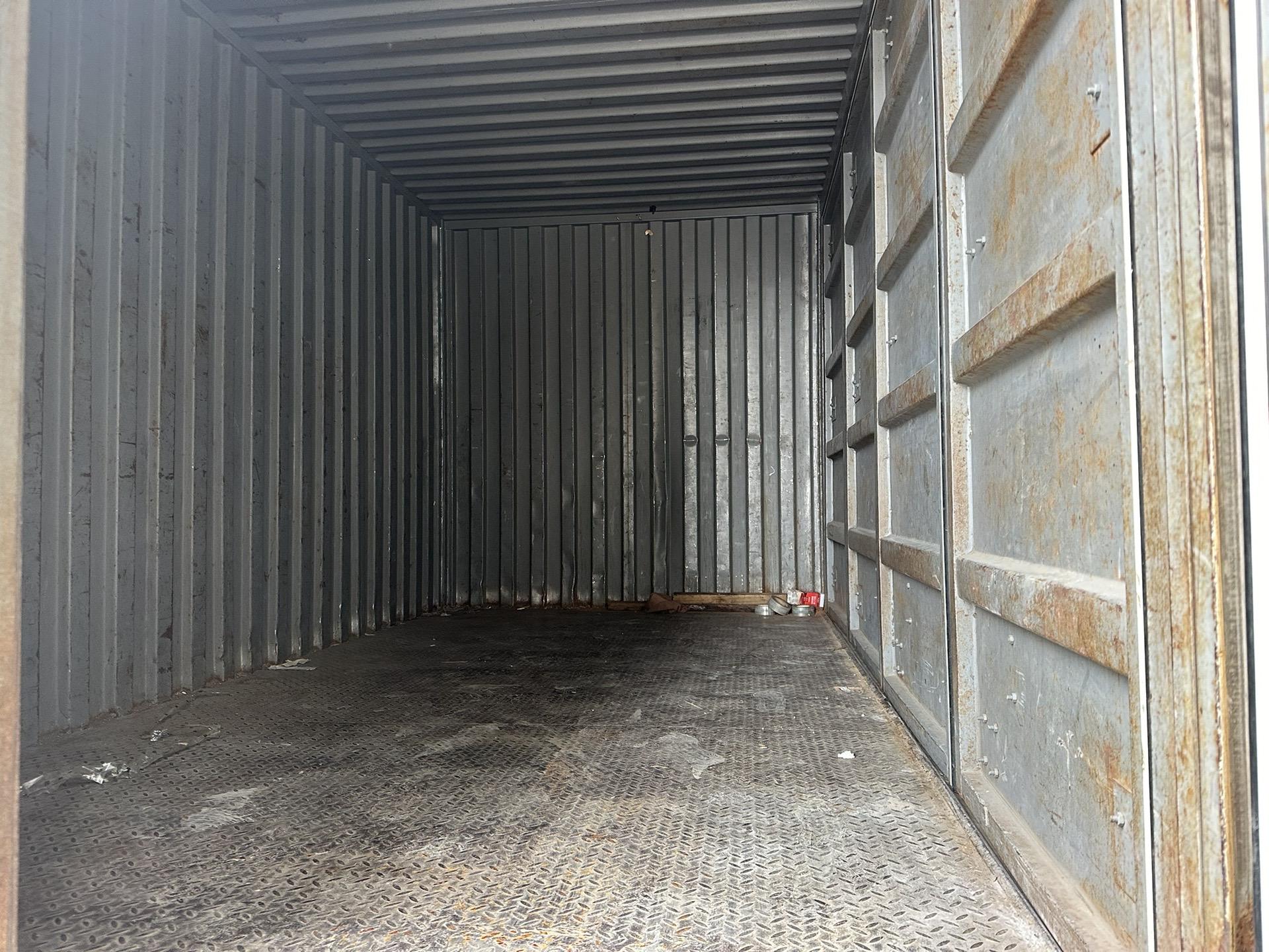 2米箱货 2019年2月上牌 原厂高强度货箱2