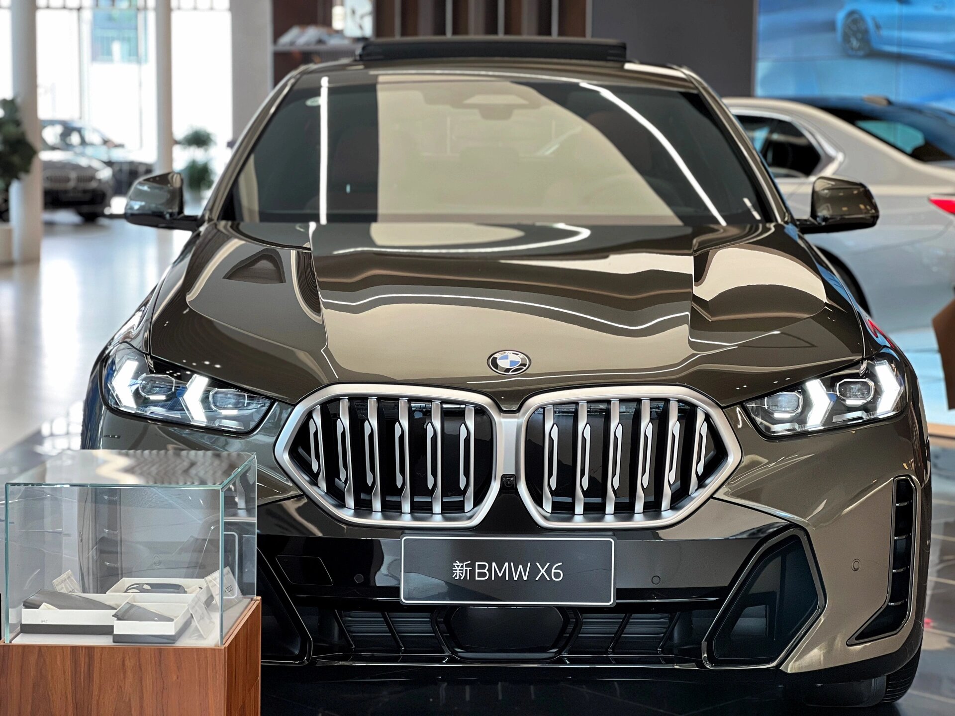 bmw x6丨个性人士的dream car 全新bmw x6曼哈顿灰已到店,欢迎到店