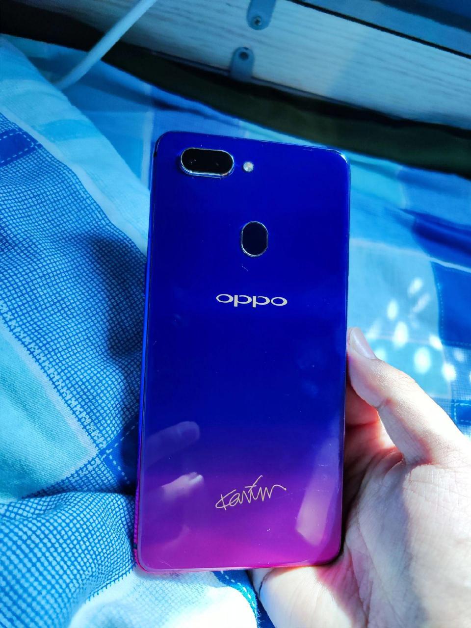 oppor15买的时候也是3000多  128g 功能全好送充电器  ,需要的来 爽快