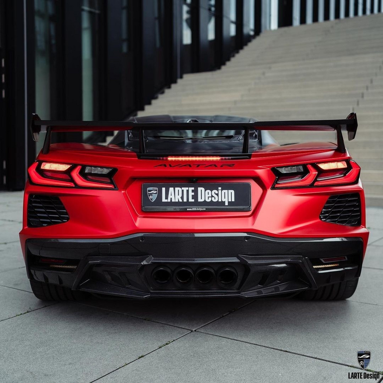 座驾fun# larte design为克尔维特c8 stingray带来的碳纤维套件升级.