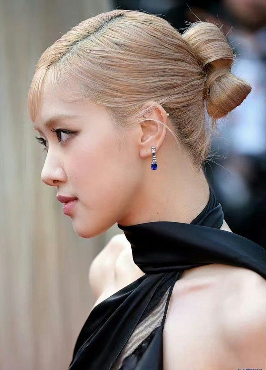 朴彩英的发型是蝴蝶结#朴彩英红毯造型来9615,蝴蝶结盘发也太