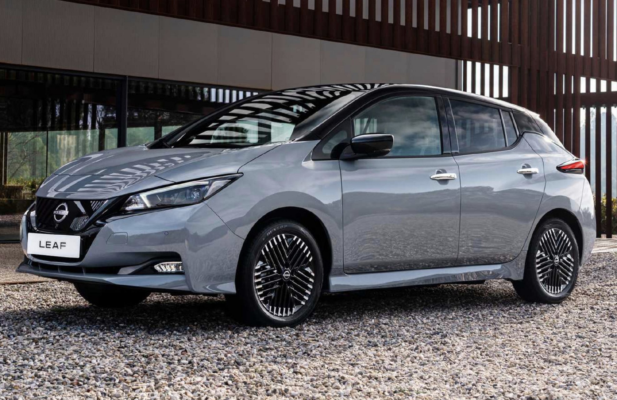 【续航里程385公里 新款日产聆风官图发布】近日,日产官方正式发布了