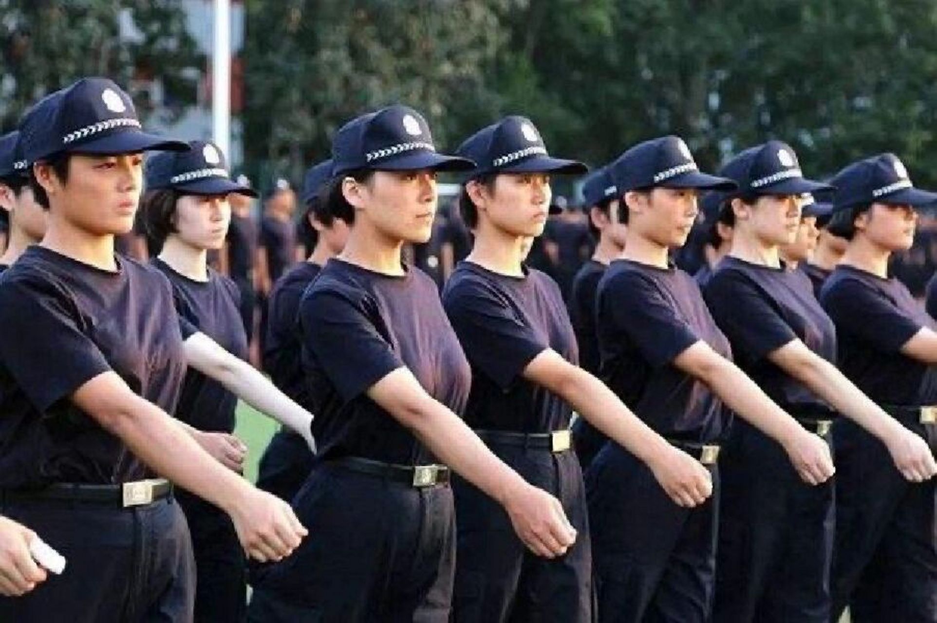 警校校服图片