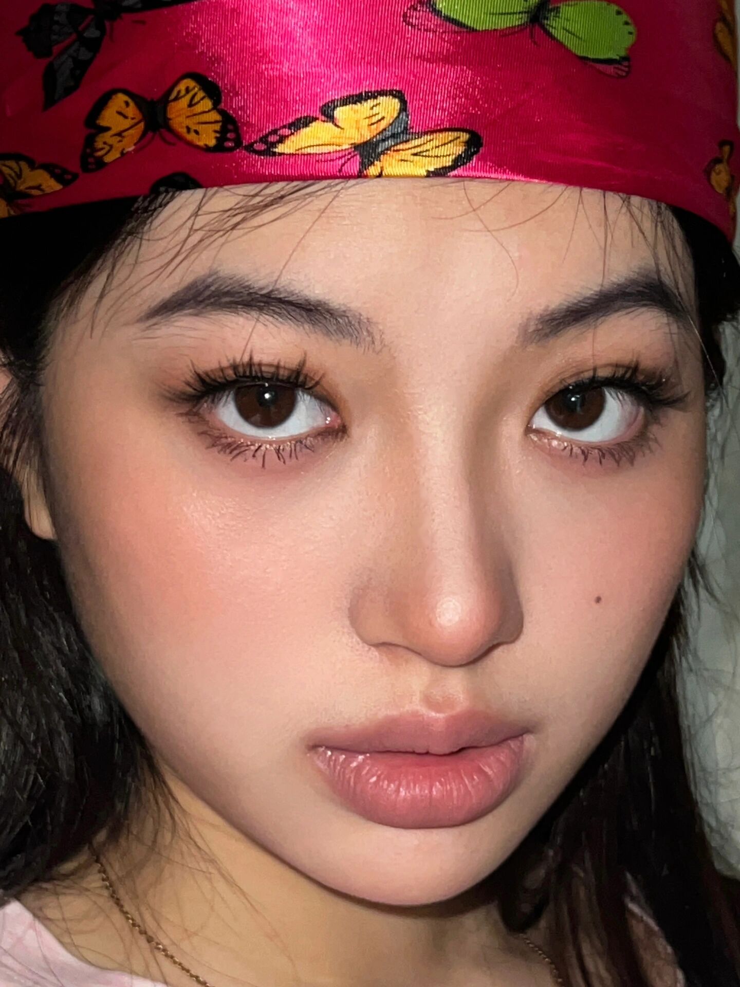 土匪头子 这谁看得出是日系厌世妆,可能因为长着一张热爱全世界的脸