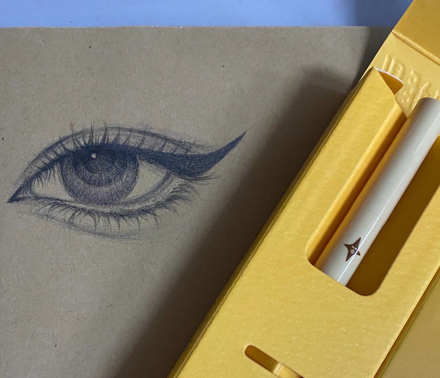 附完整步骤 78画好狐狸眼的关键就是要把眼线画好哦～ 这次换了新