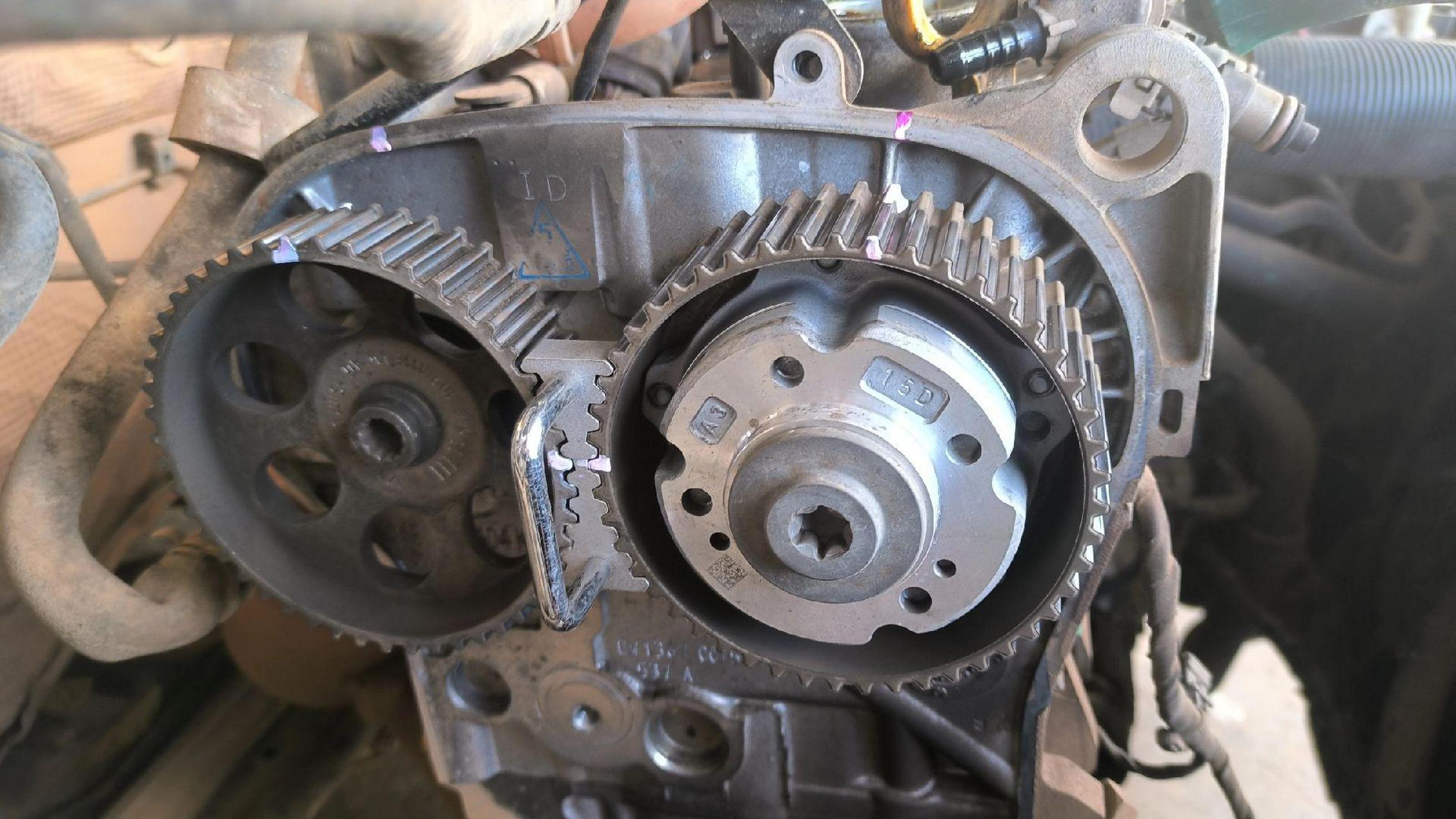 大众朗逸ea211发动机行驶30万公里第一次更换正时皮带,真为车主大哥捏