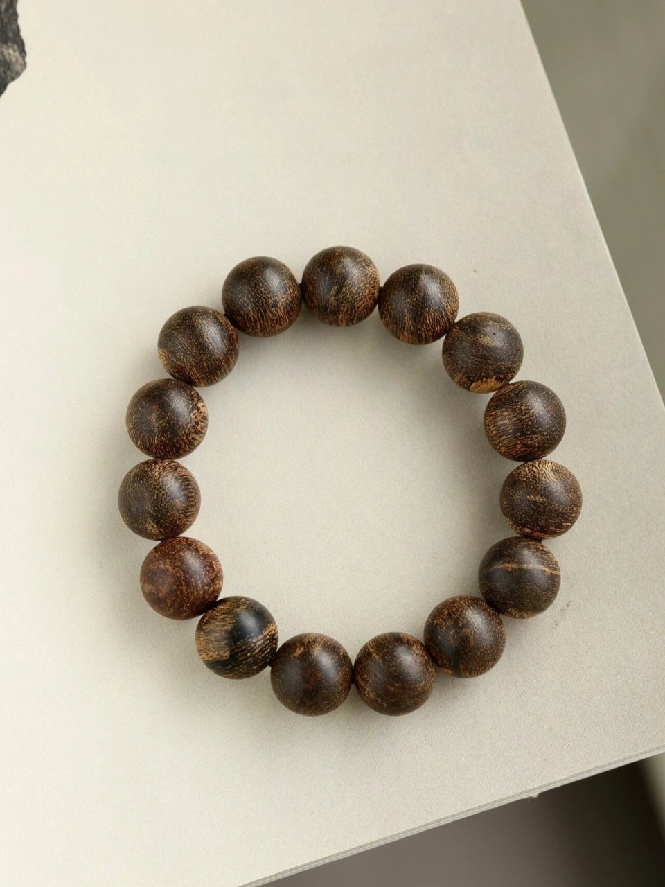 文莱沉香"14mm沉水"手串 沉水,蜜香味浓郁,香脂饱满,品之韵味舒适沁脾