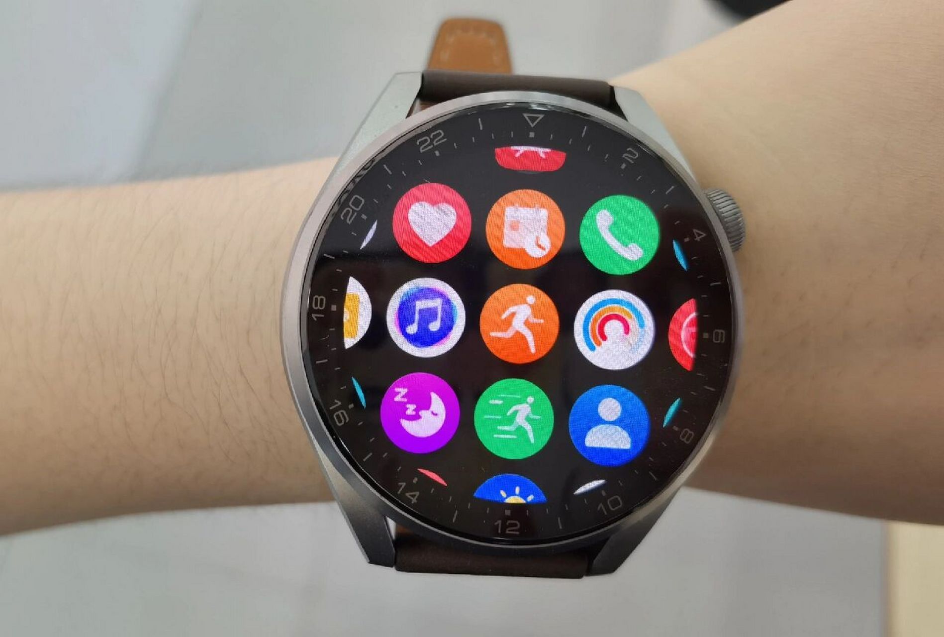 华为watch 3 pro 华为watch 3 pro,搭载鸿蒙3.