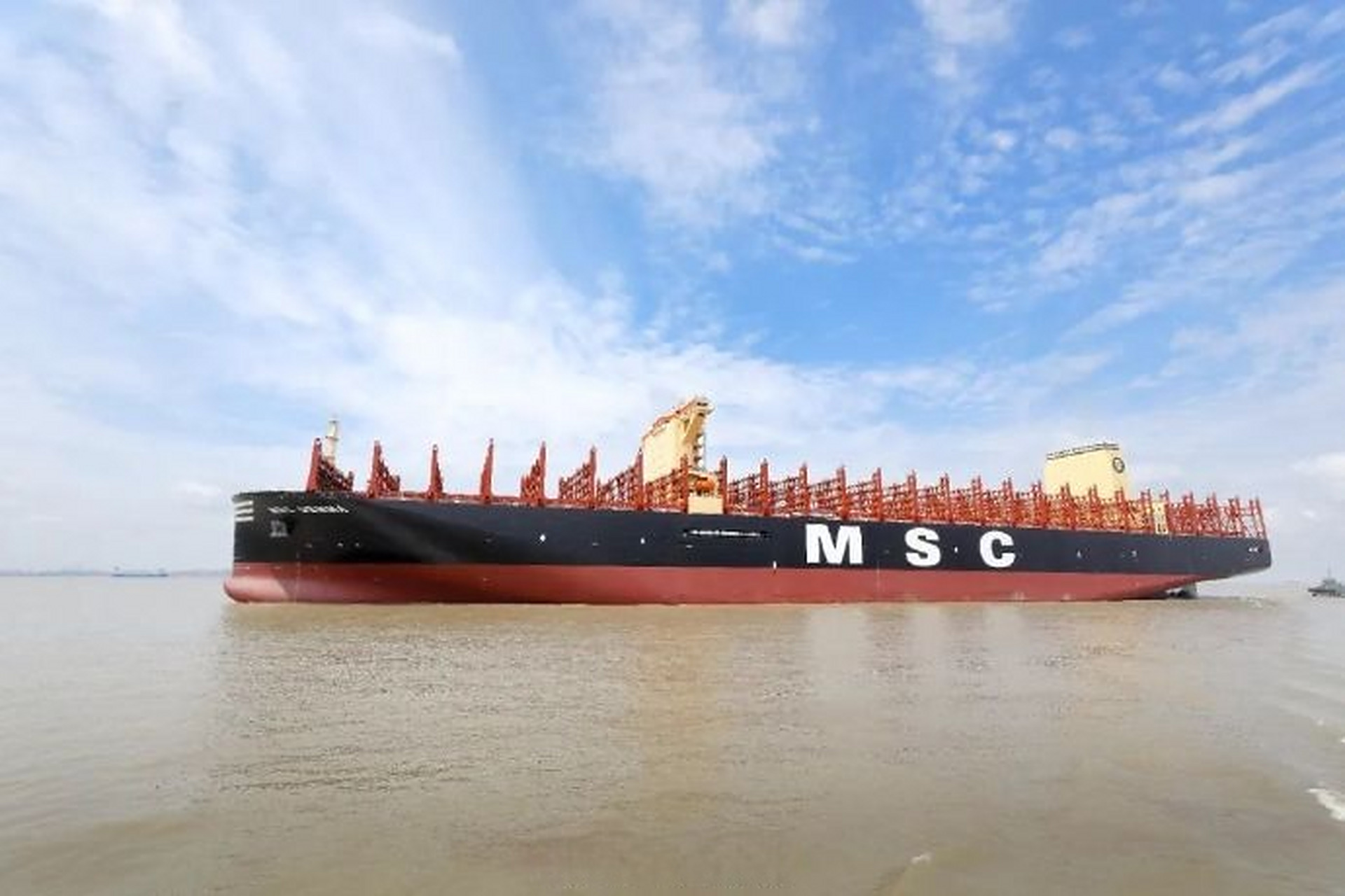 全球最大24000teu级超大型集装箱船再交付】5月22日,中国船舶 旗下