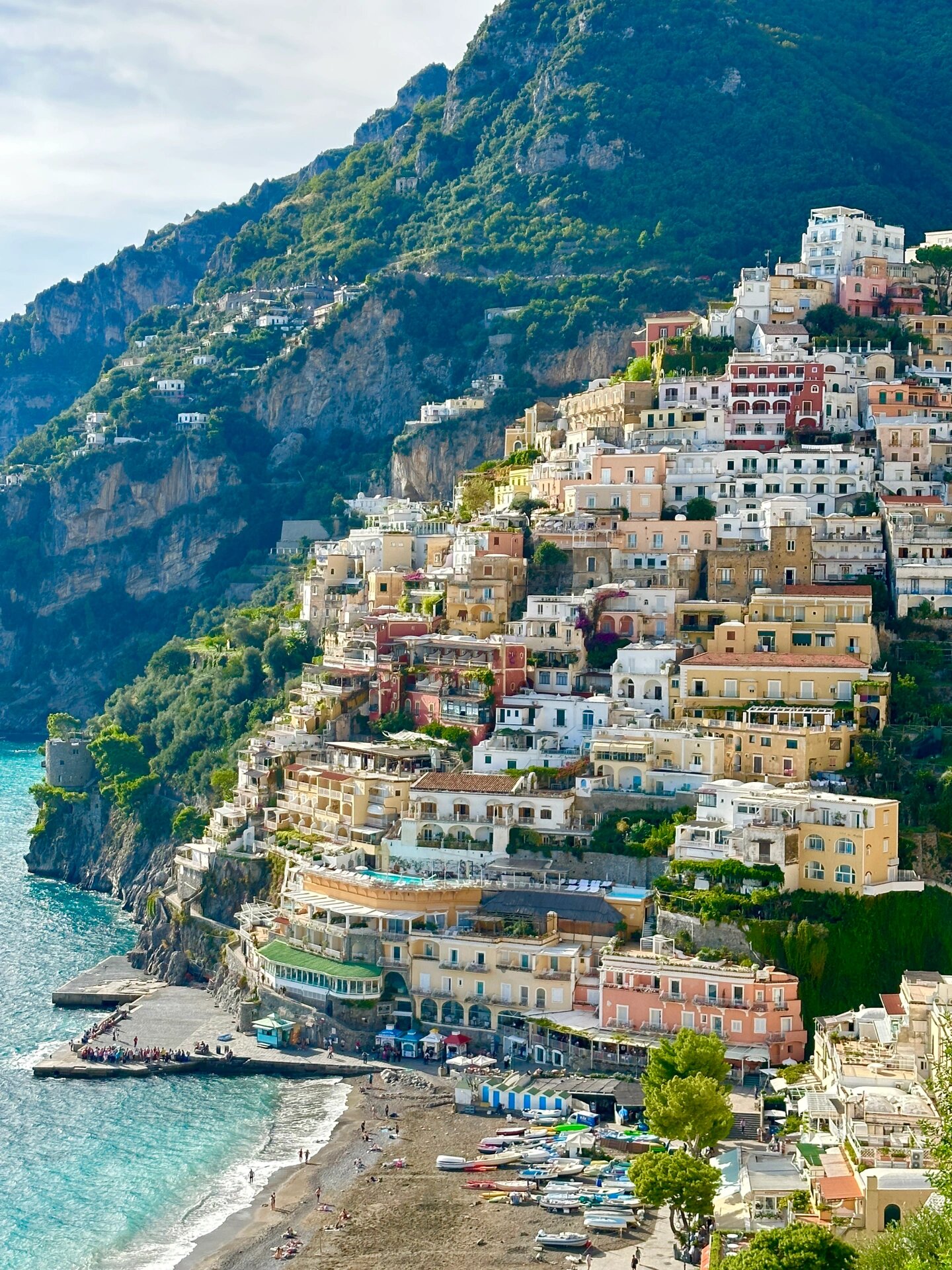 意大利悬崖边的最美小镇