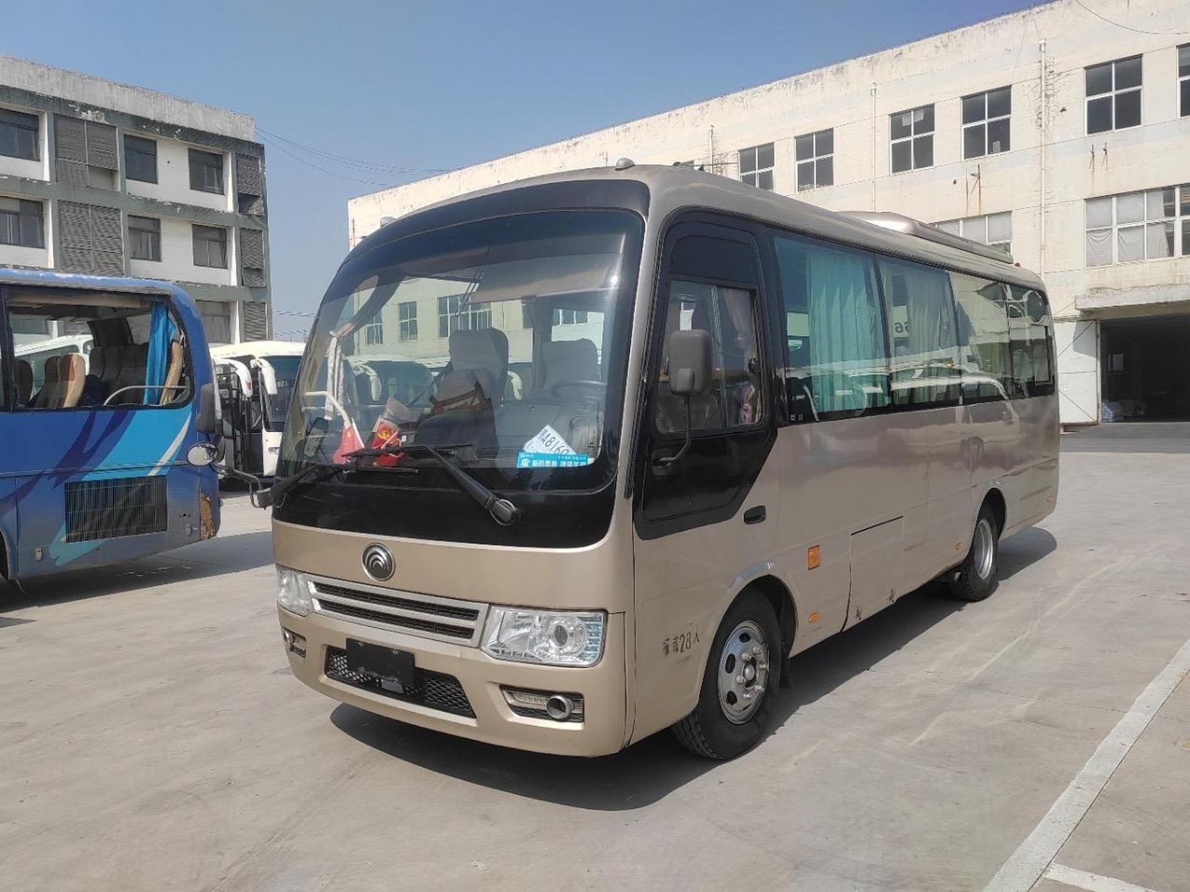 14年7月 落户宇通6729 非营运 28座 空调 暖风 真皮座椅 木纹地板