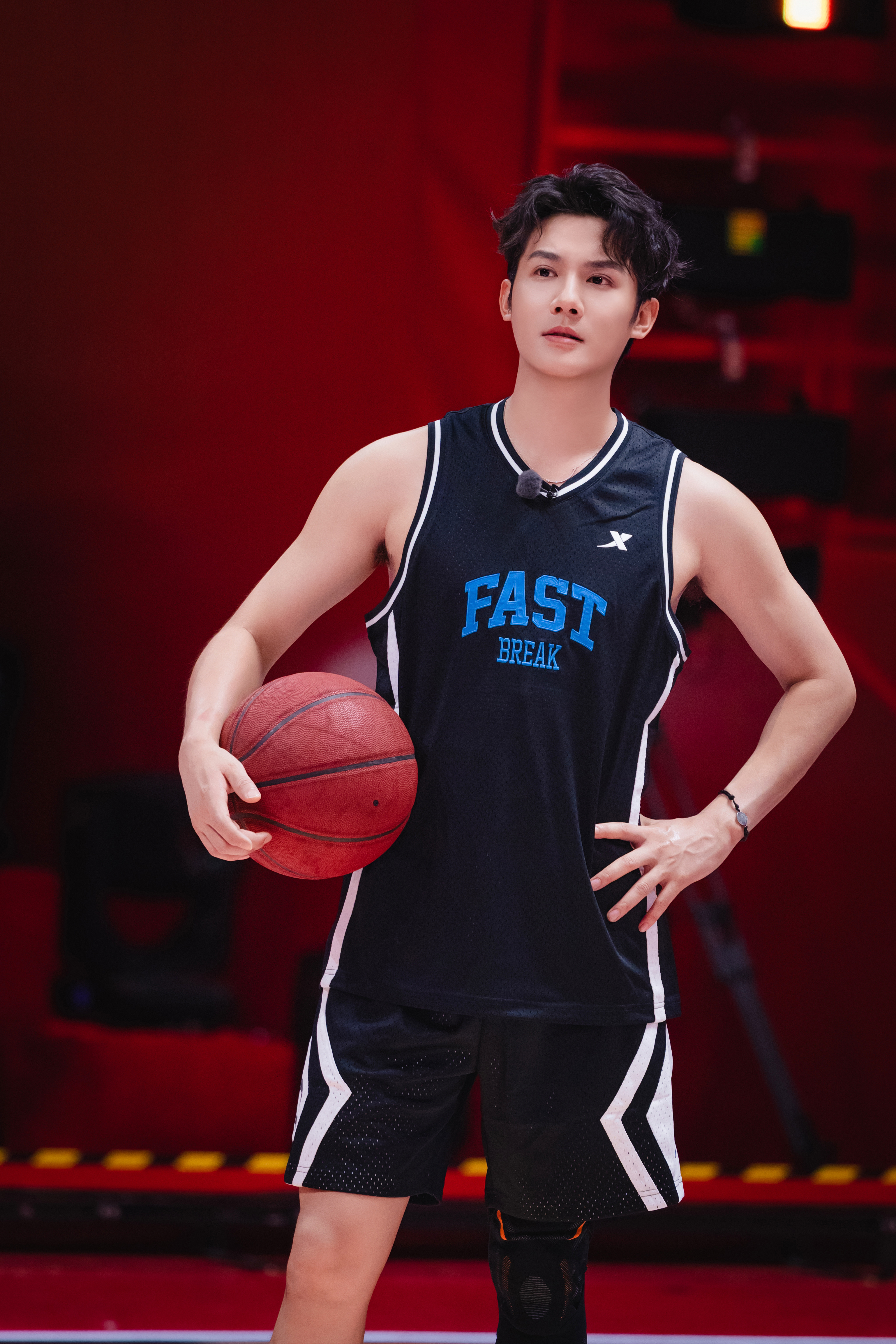 每一次起跳的动作,扣球的弧度,都是对梦想的告白郑业成 的这一夏,永恒