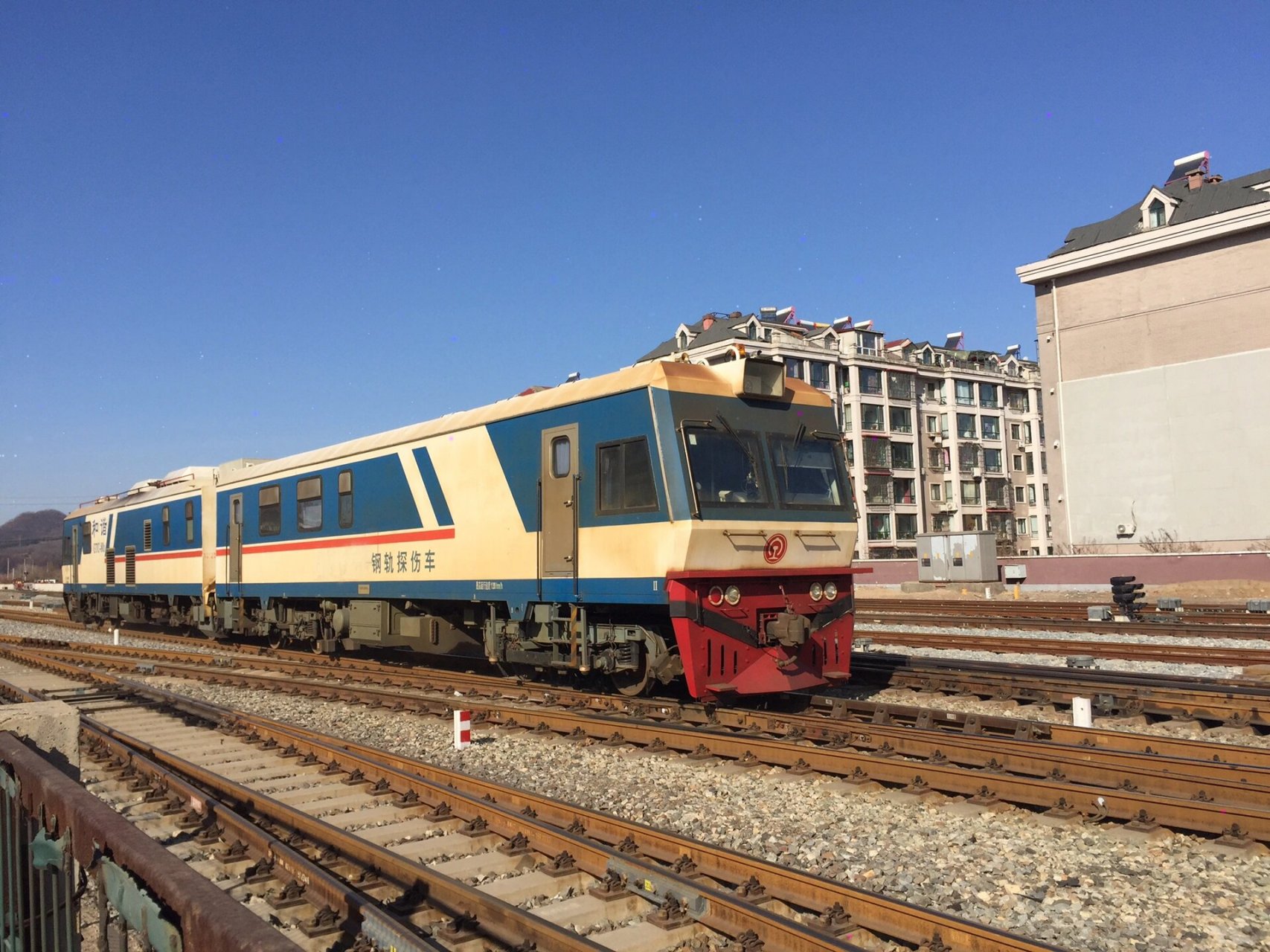 钢轨探伤车(gtc-80j) 配属:沈局公务机械段 02886 检测57646凤凰城站