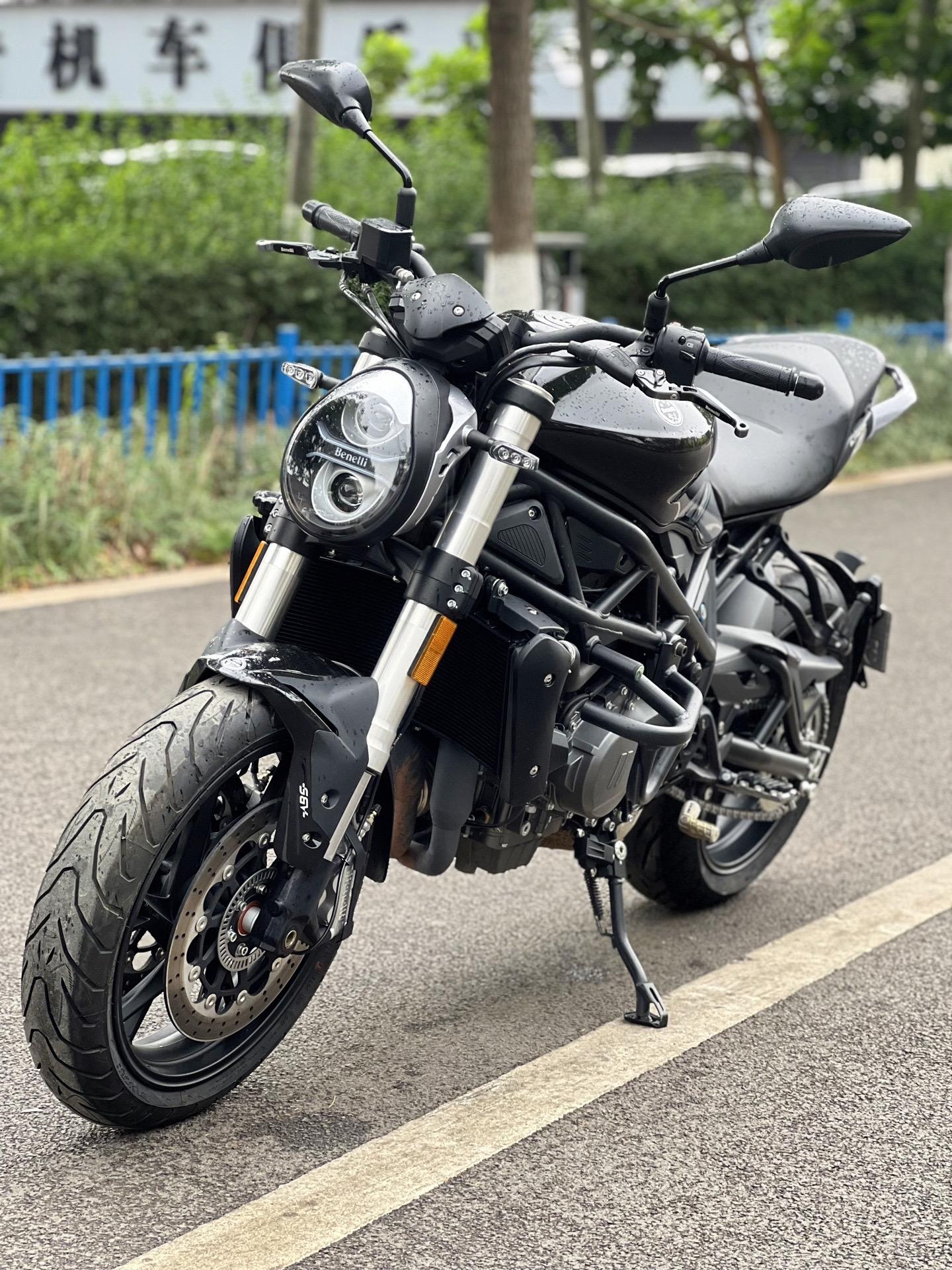 贝纳利800cc