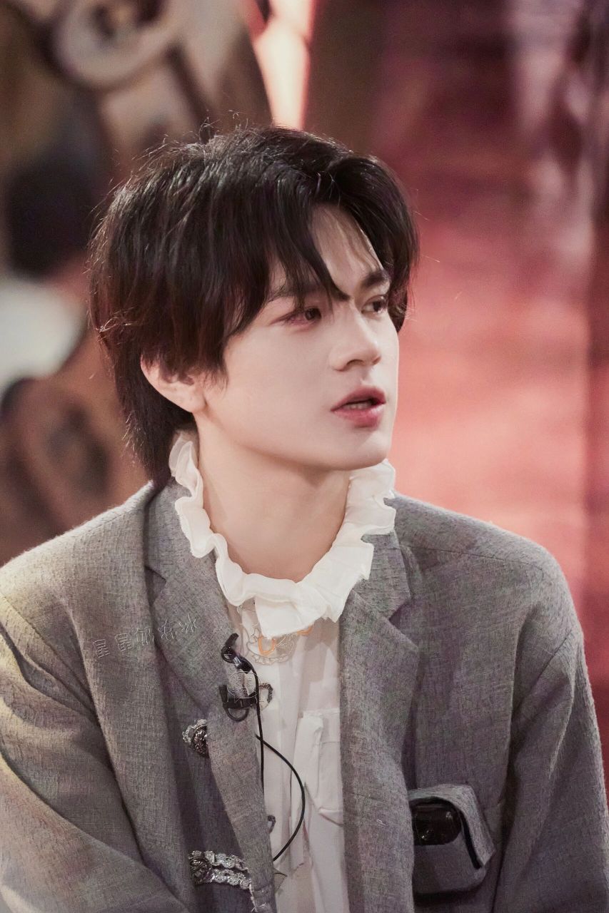 深海迷航[上]——【石凯壁纸】帅帅!