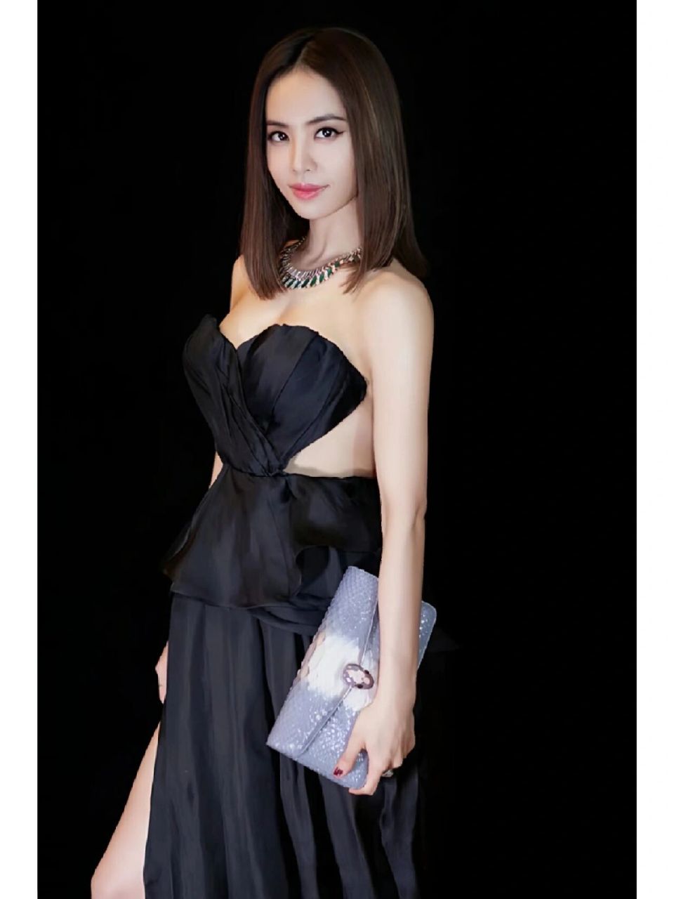 蔡依林 蔡依林,1980年出生于台湾省新北市,祖籍福建泉州,流行乐歌手