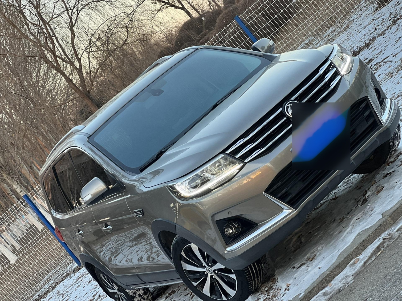 2017年上牌东风景逸x6大suv,七座高配,1.5t排量!