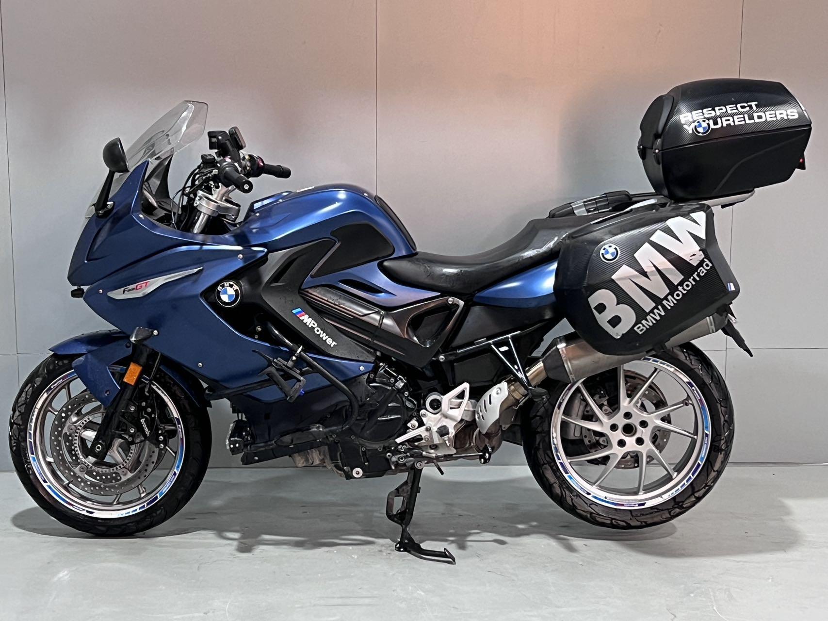 大贸:准2019年宝马f800gt 2018年底上牌,改装全段天蝎,护杠,射灯,三箱