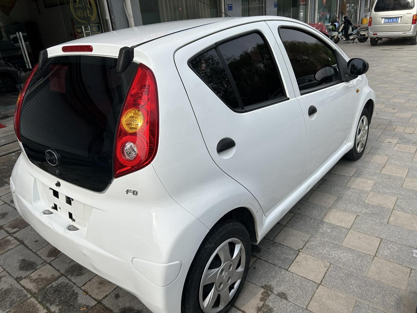 18年个人一手车,比亚迪f0 自动挡 全车原版  实表三万公里  保险25-2