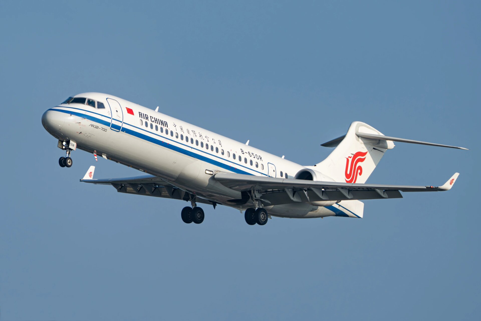 7615 arj21,全称advanced regional jet for 21st century,是新
