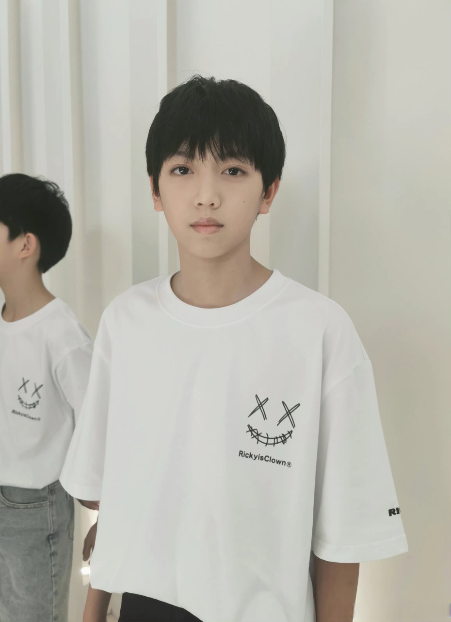 tf家族四代训练生近照#tf家族四代练习生近照 官俊臣 黄朔 王浩 张桂