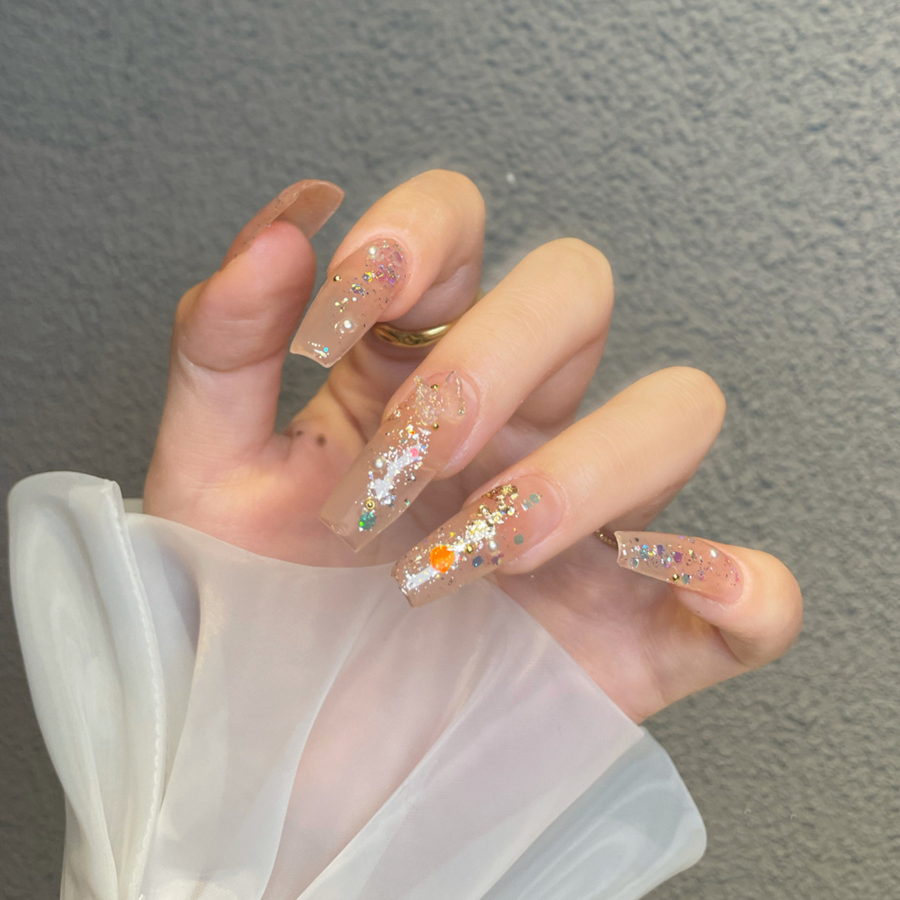 奶茶色美甲|女神美甲|长指甲美甲 奶茶色美甲|超亮美甲 嗨喽呀宝宝们