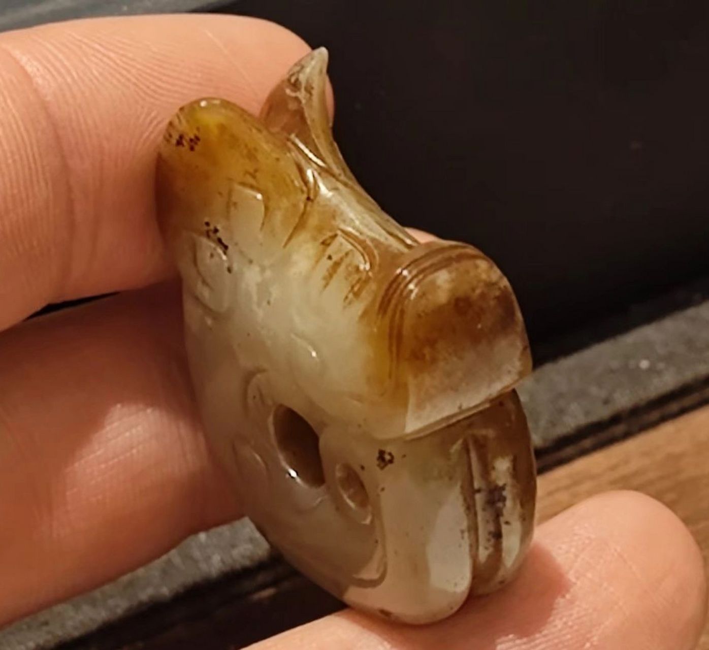 商早期,玉猪龙,古玉器研究比对标本 商早期,玉猪龙 有记录可查询从商