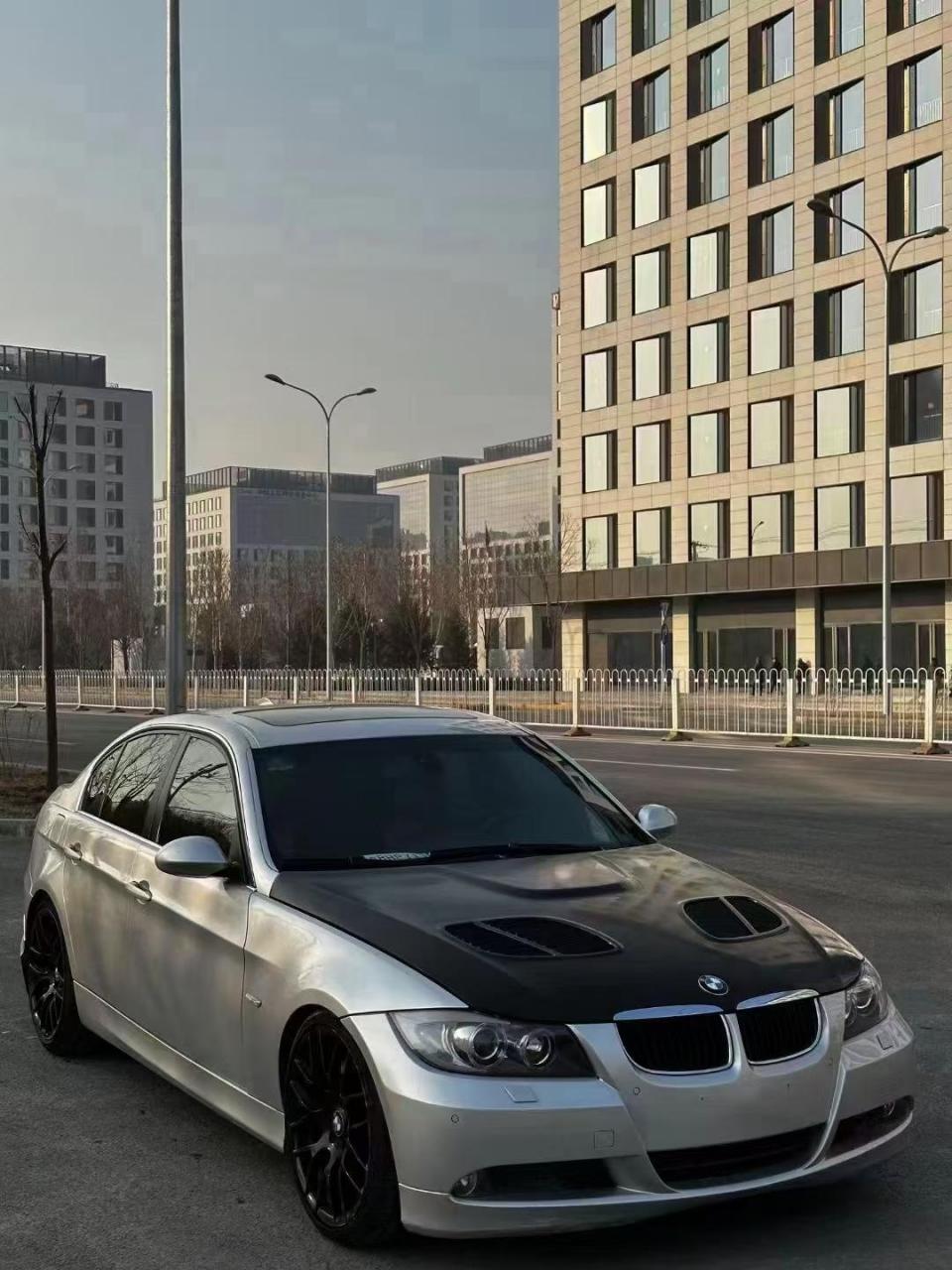 宝马325,代号e46,李天一的座驾,改装花30万,全车都是进口的德国改装件