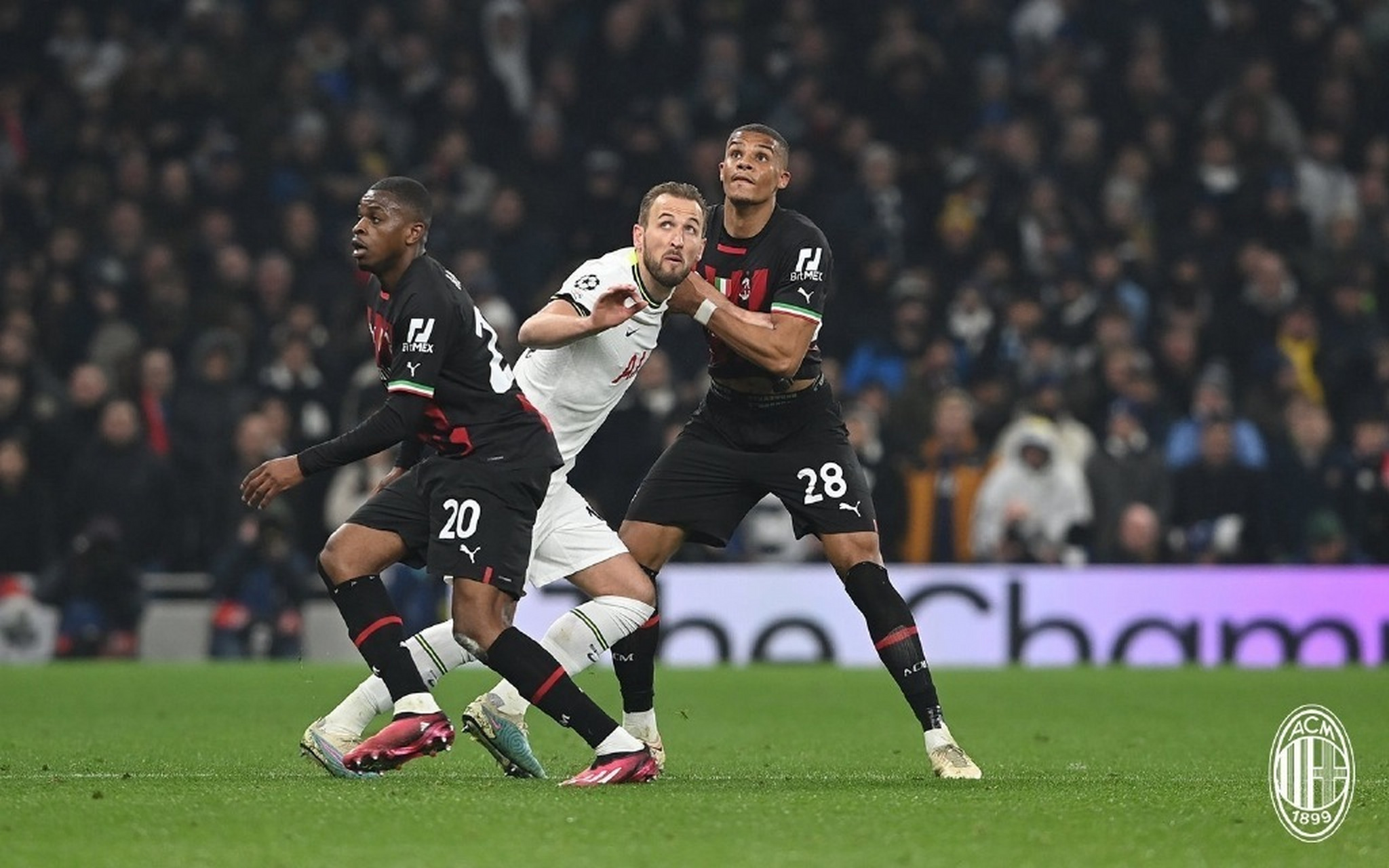 AC米兰欲斩获重要三分：热刺能否抵挡？