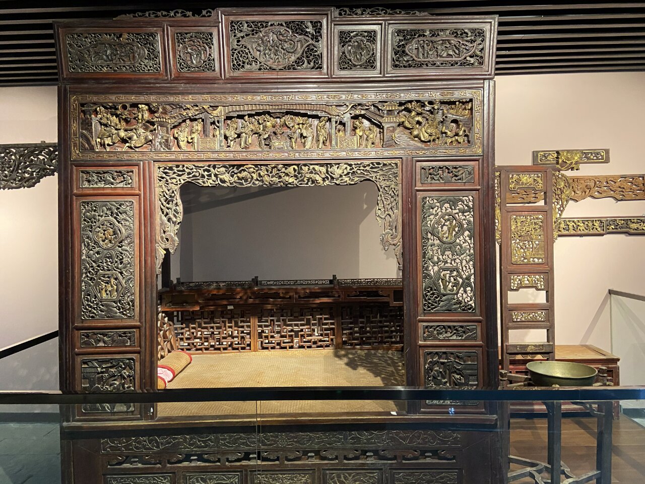 博物馆里有一张床,可它是镇馆之宝呀