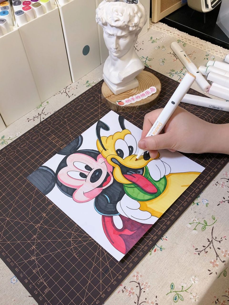 米奇简笔画,卡通画.附步骤图 用有人懂你奇奇怪怪,陪你可可爱爱.