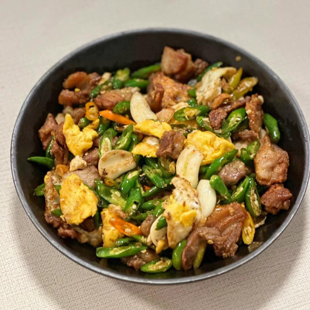 9297食谱分享|农家一碗香 步骤: 16615五花肉切片后泡水,泡出