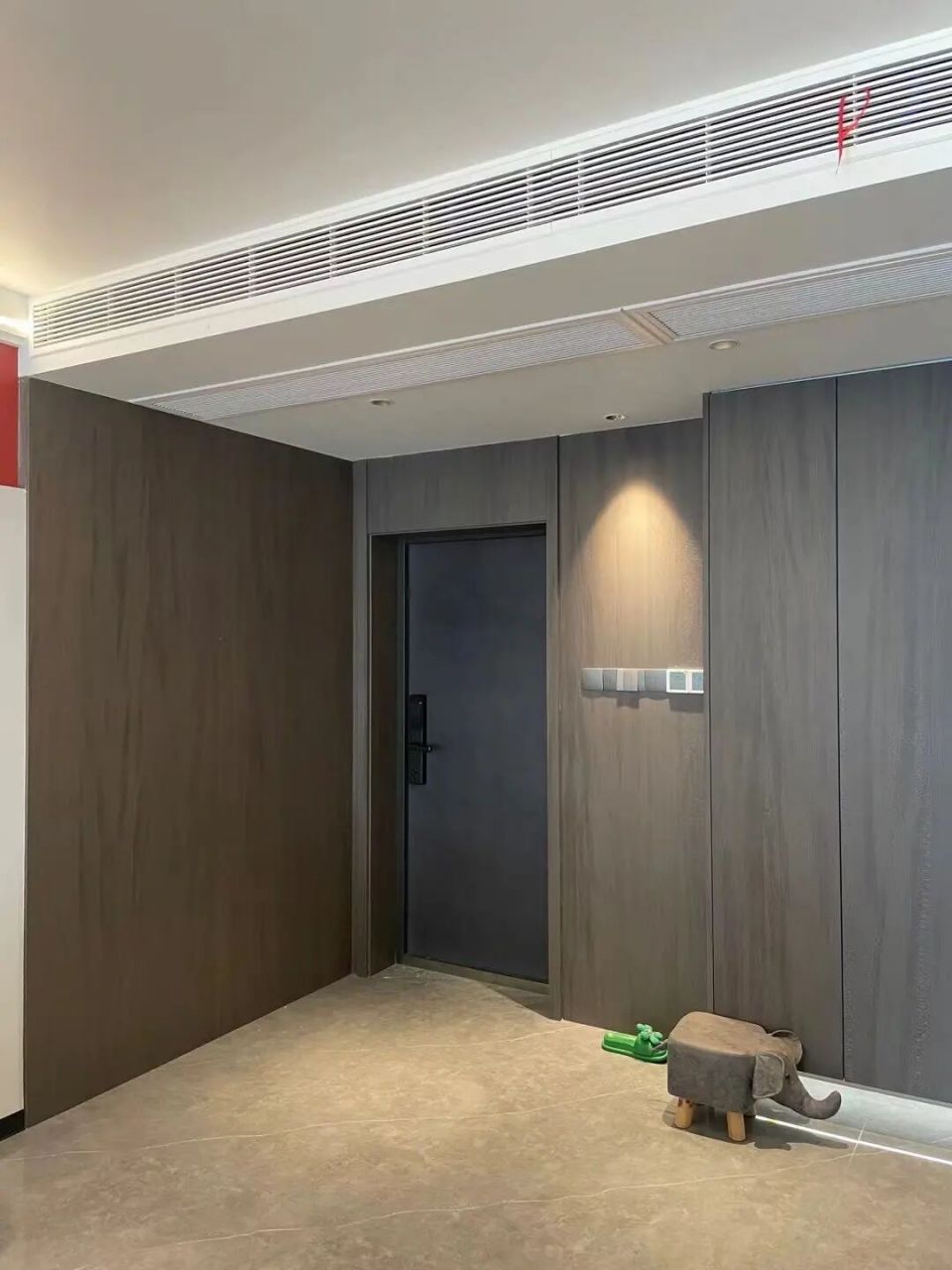 梵品 木饰面   型号:尼斯木t108qn 完美 地址:王府花园 型号:尼斯木