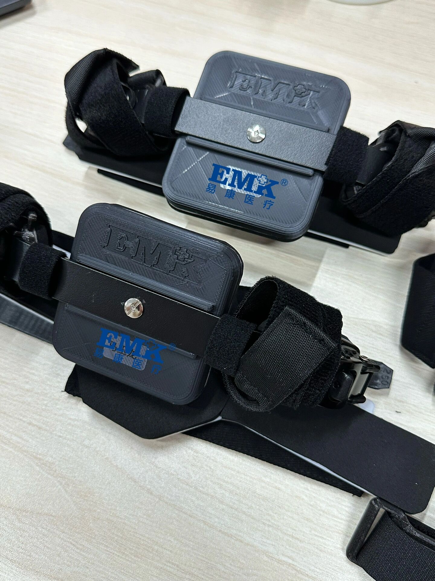 定制鸡胸矫正器 很多家长想要了解鸡胸矫正器的样式,这边给大家分享一