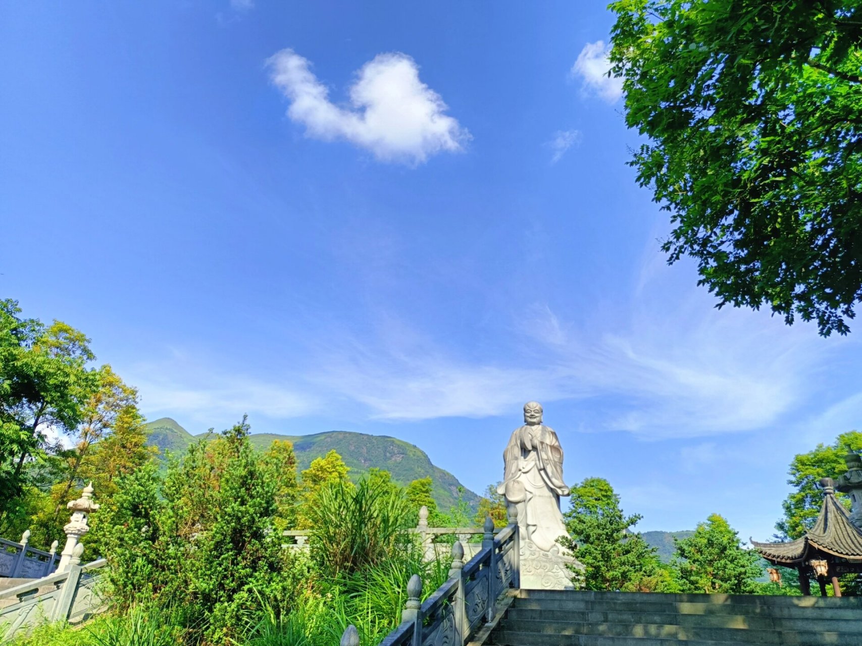 铜仁‖云舍旅游景区 ① 云舍景区坐落在神秘的梵净山脚,风景如画的
