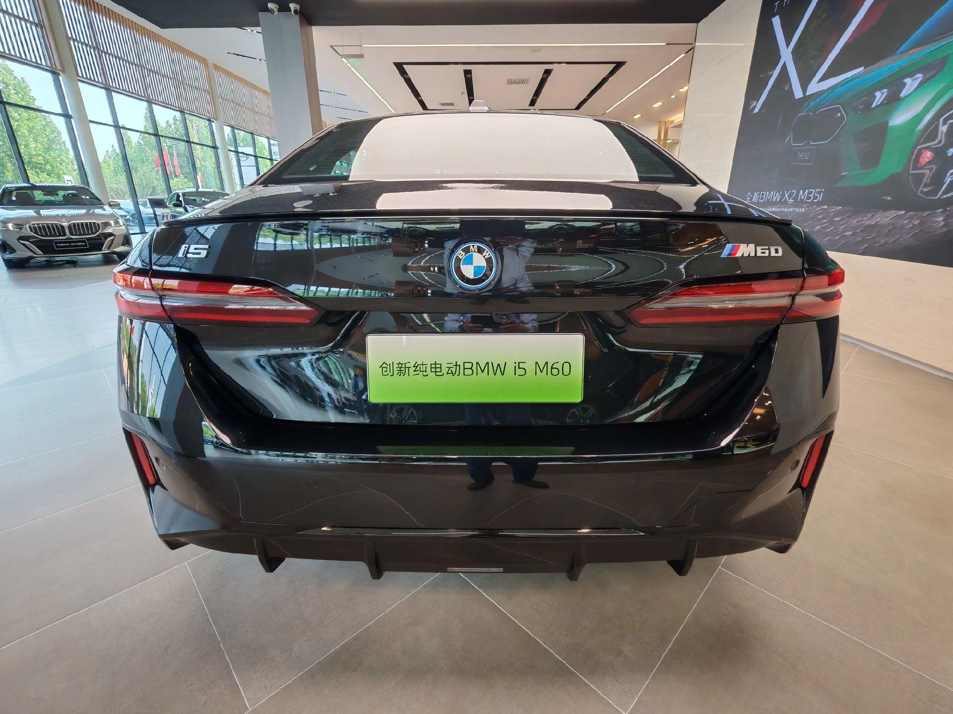 bmw  i5 m60.黑武士版性能猛兽 0