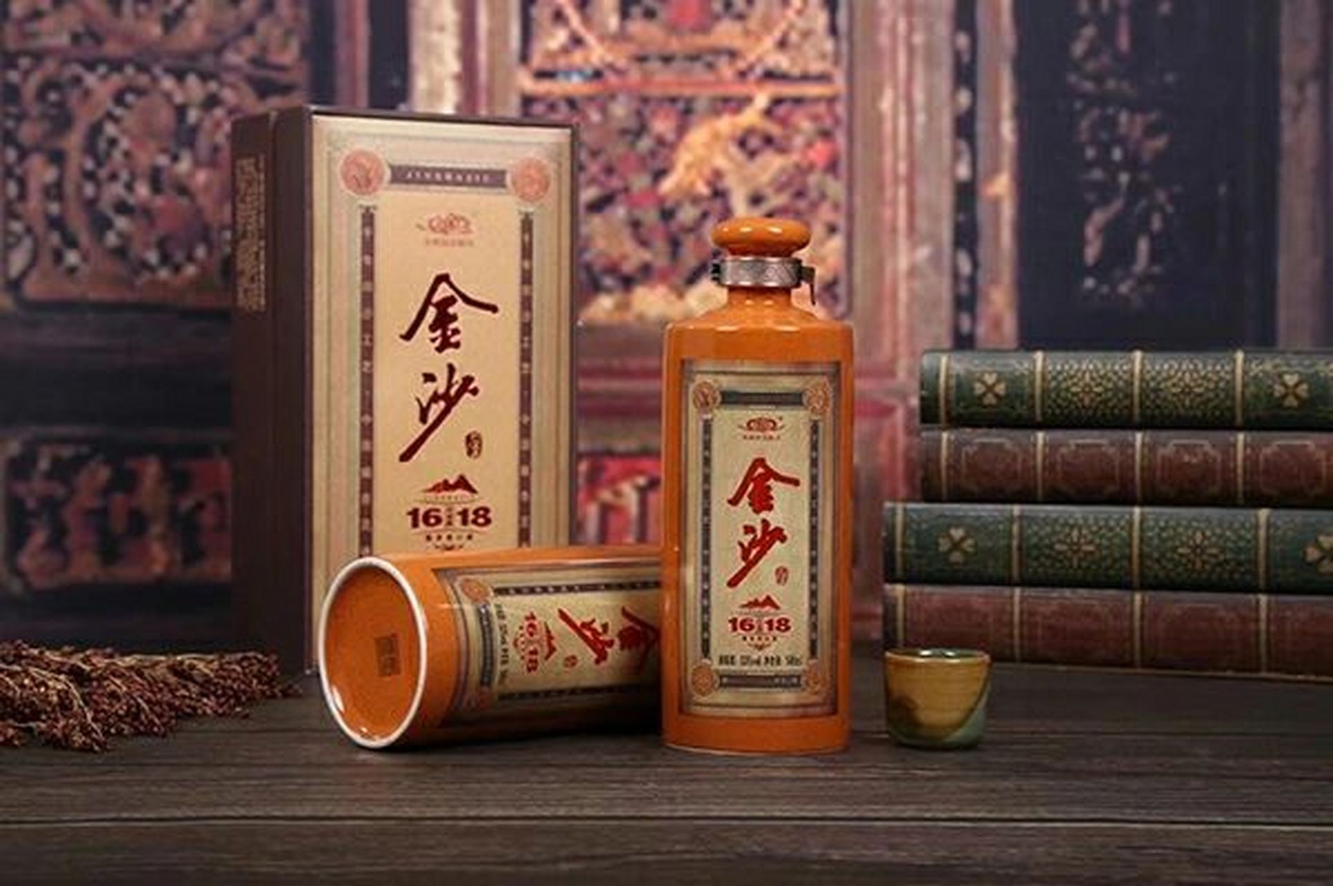 53度酱香型金沙酒1618纪念版手工盒黄瓷瓶,存量400箱,规格500mlx4盒