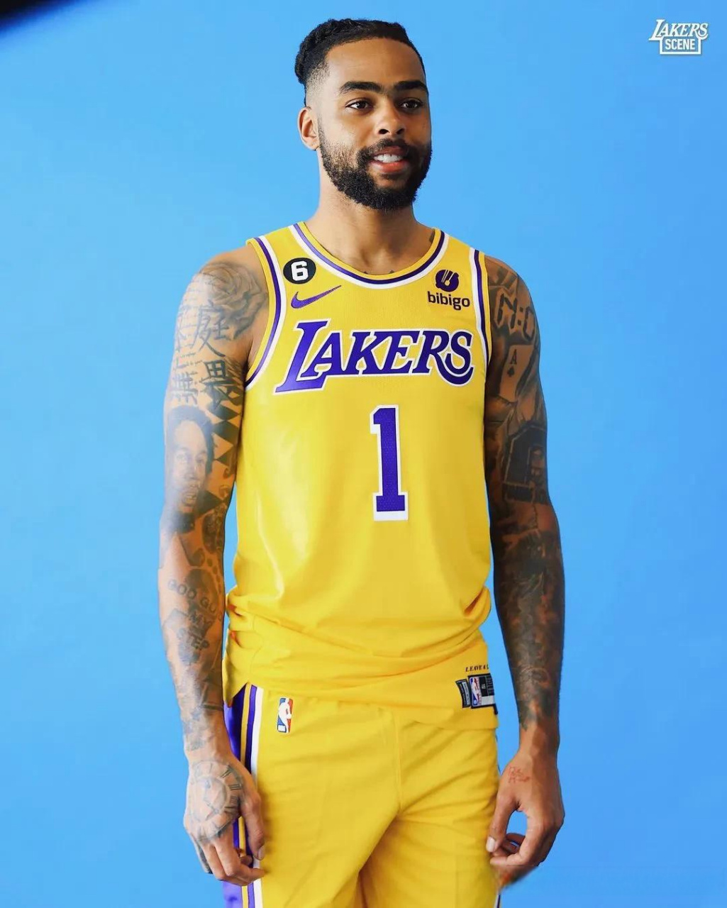 湖人新员定妆照