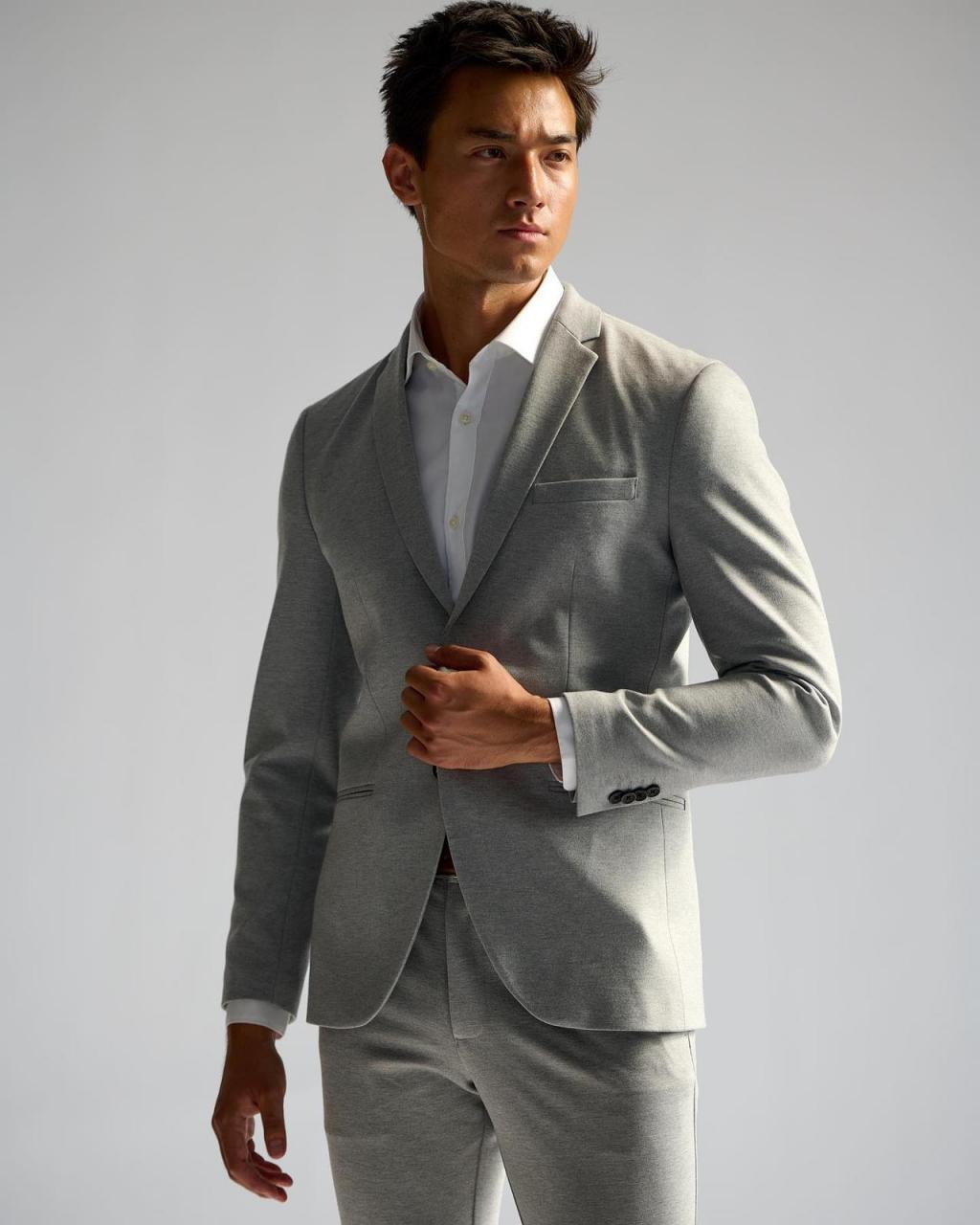 最近,我非常喜欢的丹麦男模 mads holmboe(马德斯·霍姆博尔)度过了