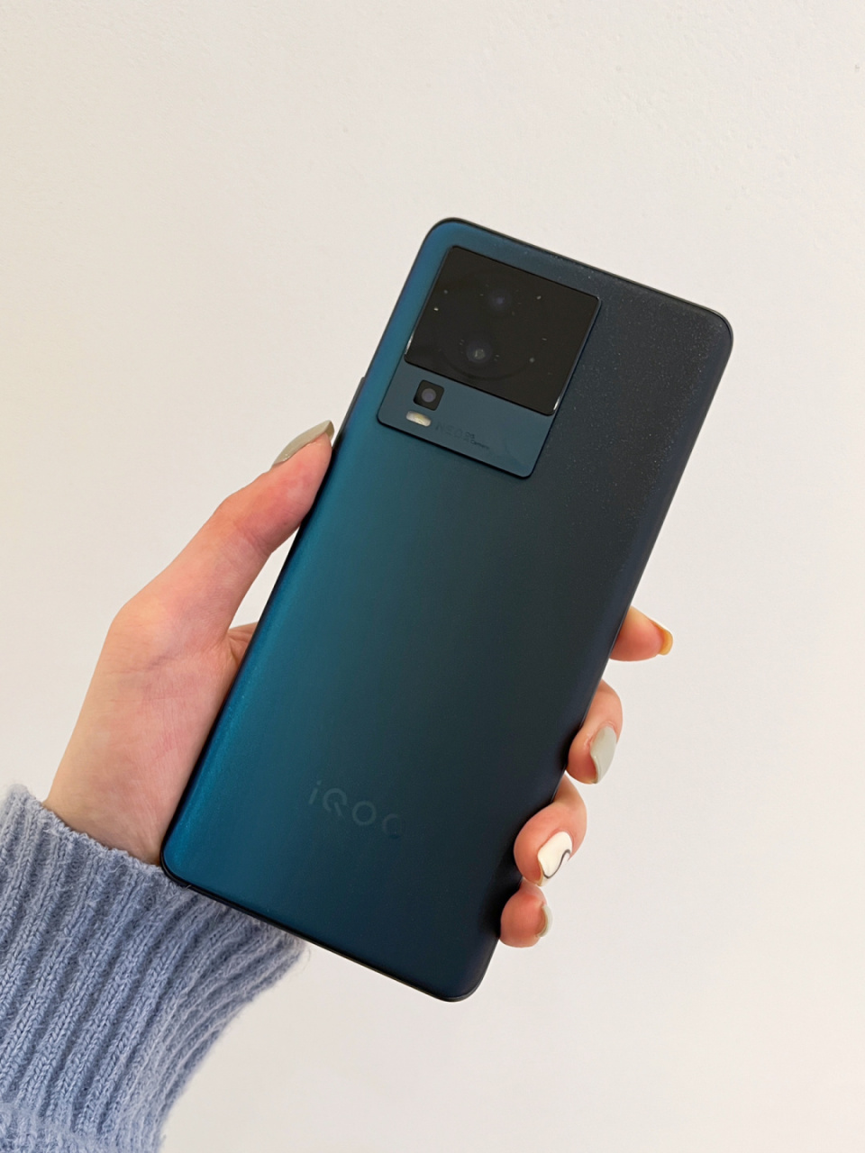 iqoo neo7 几何黑 or 波普橙?