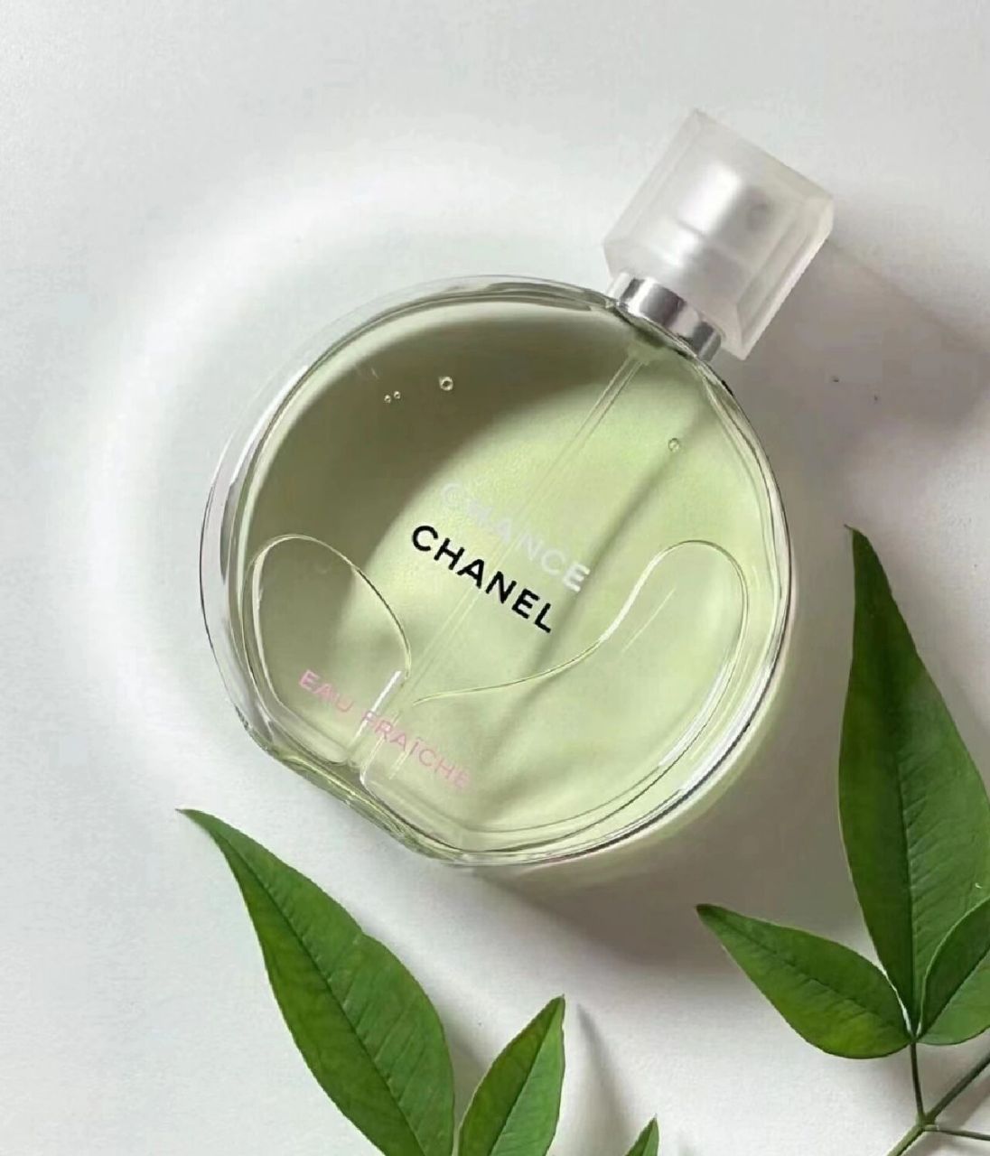 香奈儿邂逅香水(绿色淡香) 香奈儿邂逅香水(绿色淡香) 因为本人不太