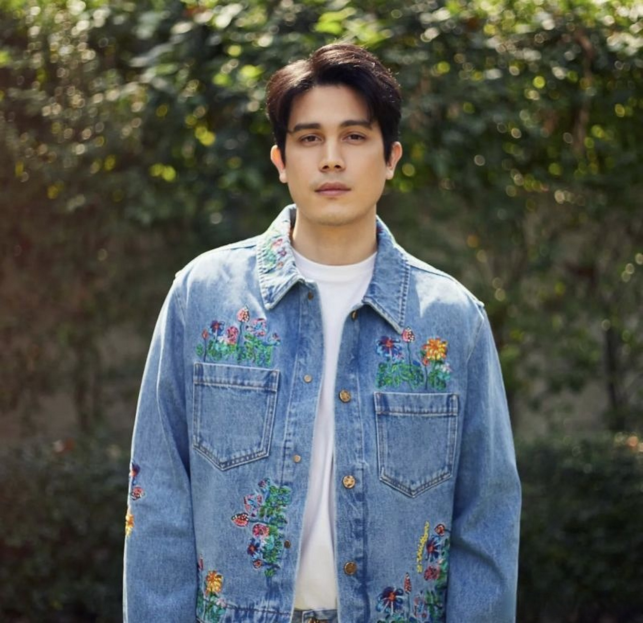 近日泰星sunny度过了自己42岁的生日,却依旧颜值在线令网友们疑惑是否