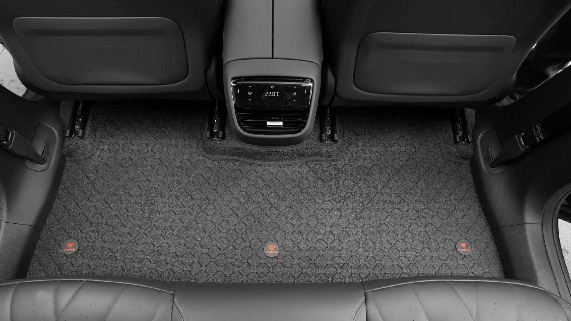 保仕达软包脚垫.深蓝s7·碳黑 成为温暖的光 照亮你前行的路