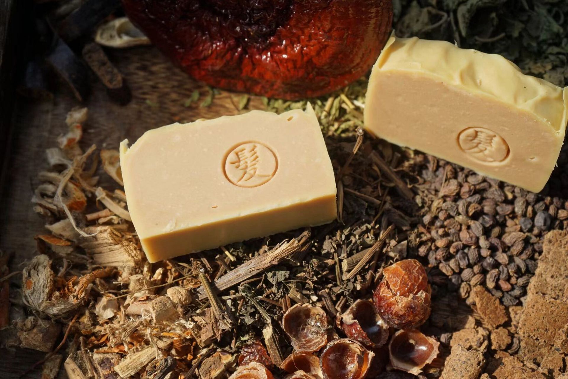 灵芝中药洗发皂 1:10熬制5小时