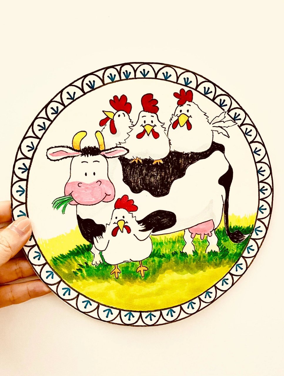 鸡和牛儿童绘画 小时候看过一部动画片《鸡和牛》特别搞笑