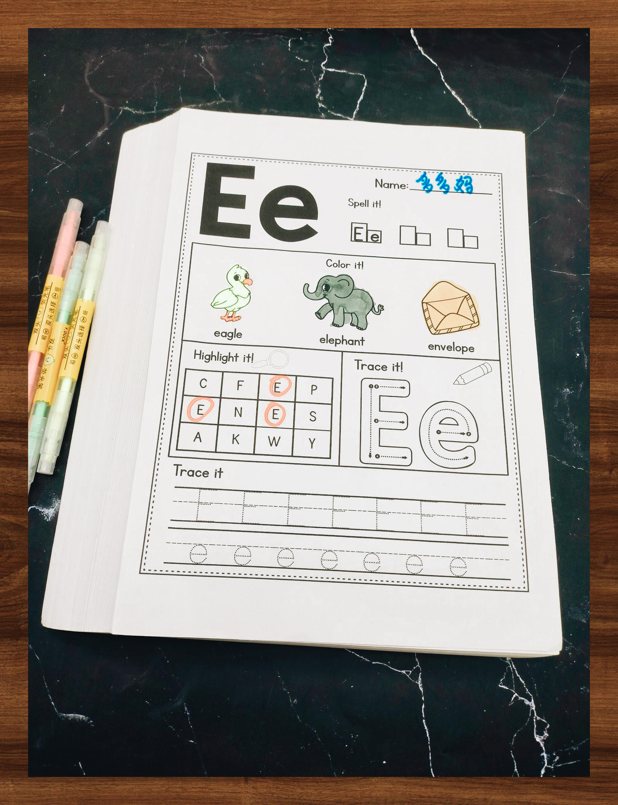 英文字母涂色作业纸启蒙英语好帮手