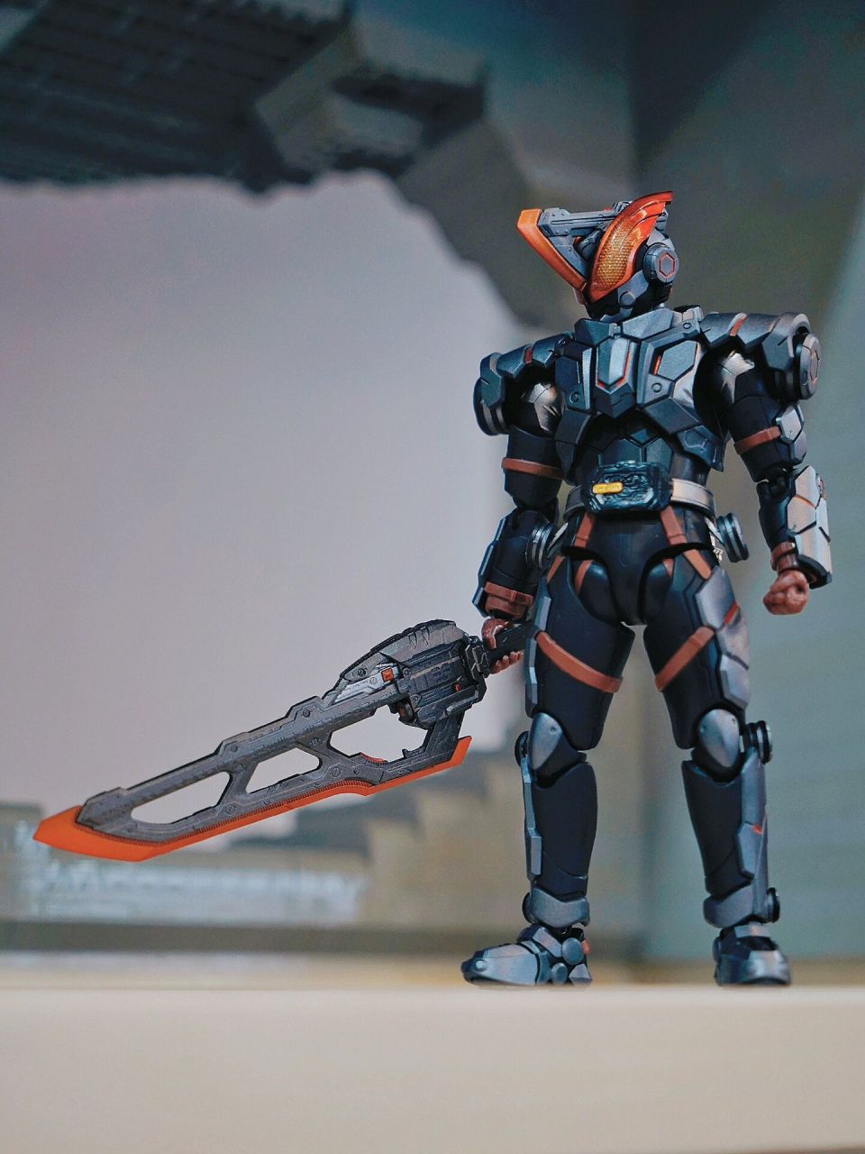 这个假面骑士的背影真戳我 虽然圣刃一集没看,但是这个皮套设计,是令