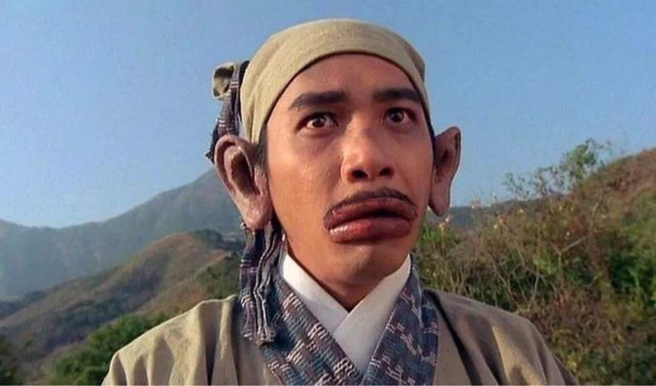 周星驰的这个红肿嘴唇的效果本来准备用特效化妆完成,可是特效组花了