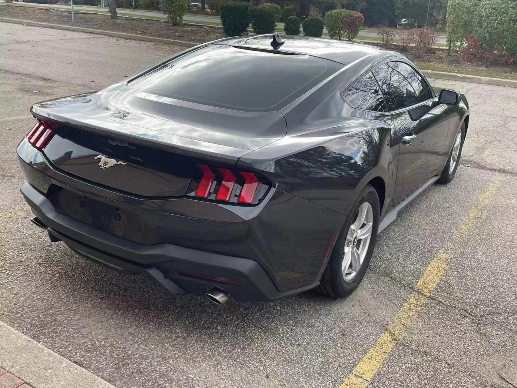 2024款福特野马2.